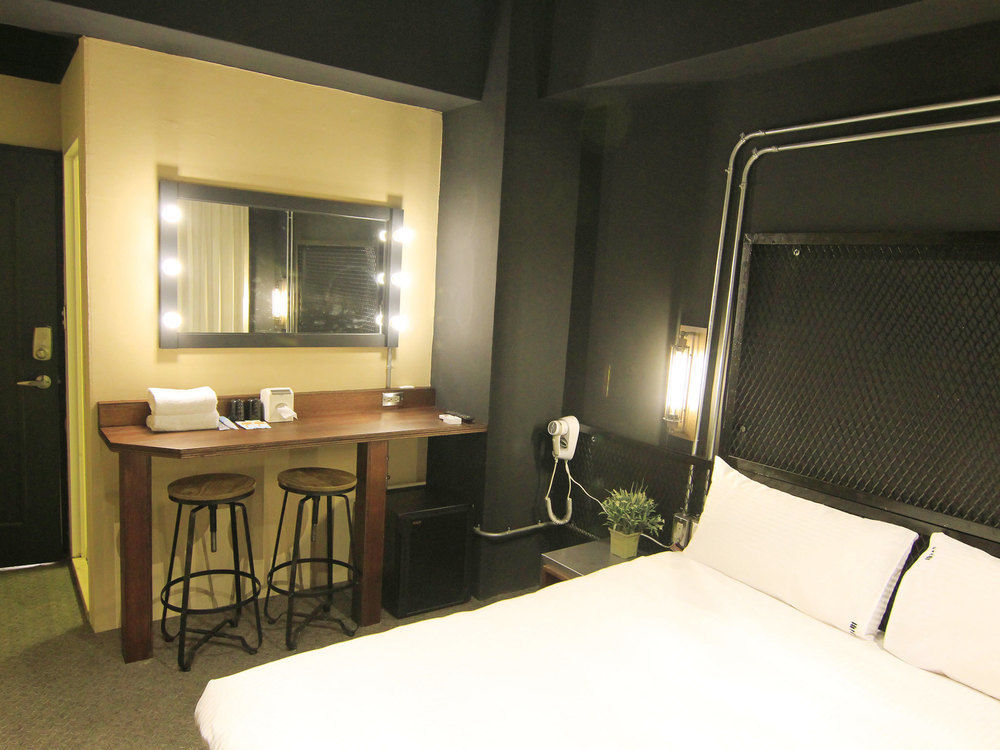 Loft Hostel Fengjia Taichung Esterno foto