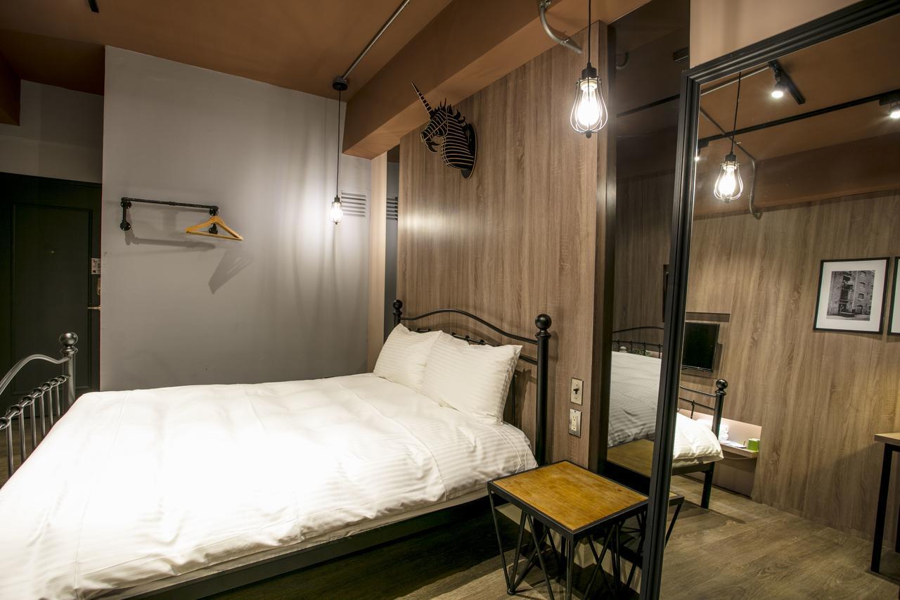 Loft Hostel Fengjia Taichung Esterno foto