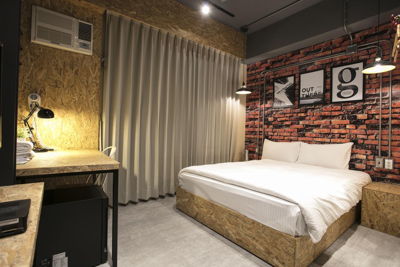 Loft Hostel Fengjia Taichung Esterno foto