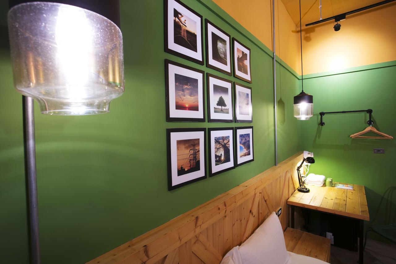 Loft Hostel Fengjia Taichung Esterno foto