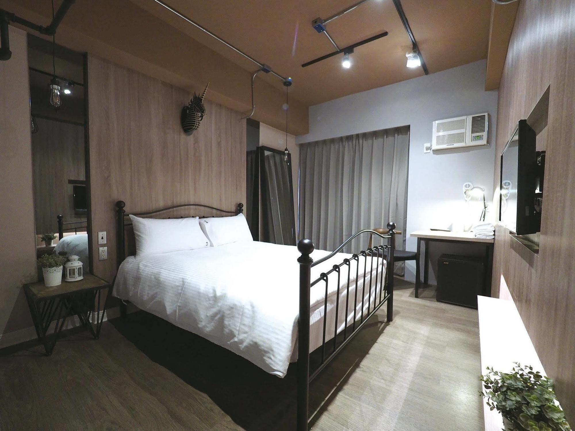 Loft Hostel Fengjia Taichung Esterno foto