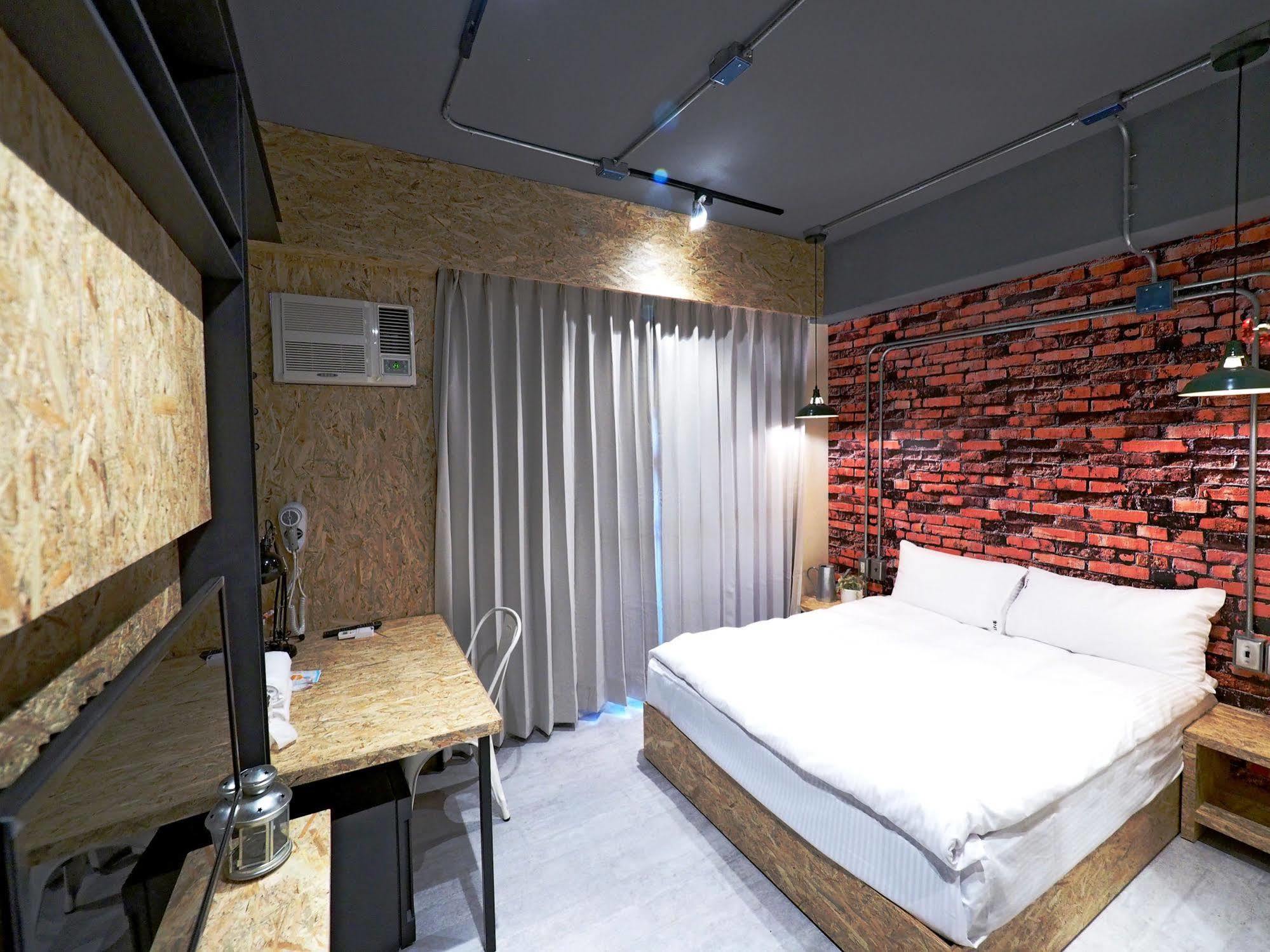 Loft Hostel Fengjia Taichung Esterno foto